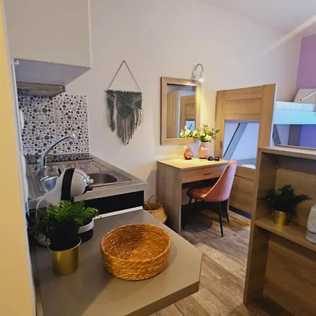 Aparthotel Niriides Boutique Nea Vrasna