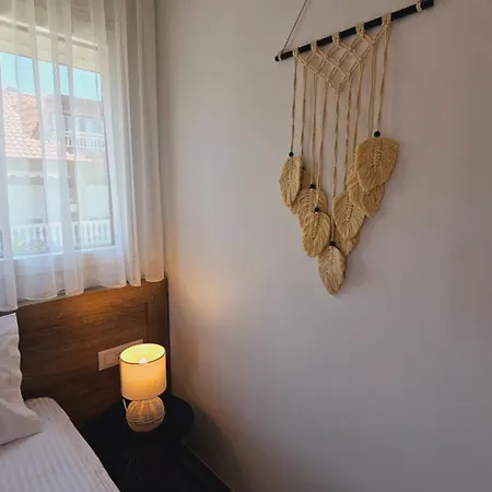 Niriides Boutique شقة فندقية 3*