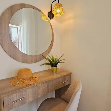 Niriides Boutique Vrasná