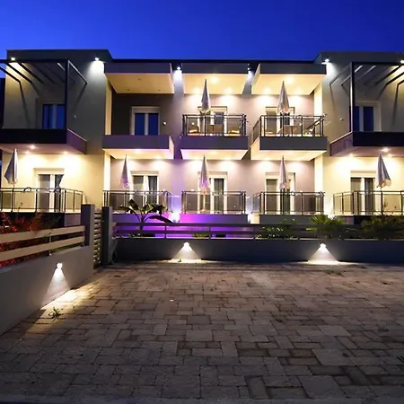 Aparthotel Niriides Boutique Nea Vrasna