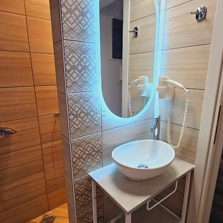 Apart Otel Niriides Boutique Vrasná