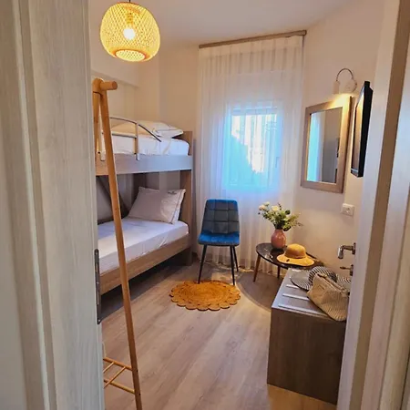 Niriides Boutique 3* Vrasná