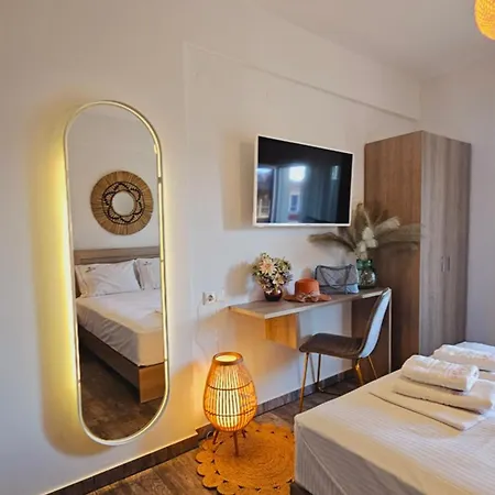 Niriides Boutique 아파트호텔 Vrasná