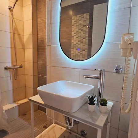 Niriides Boutique Vrasná