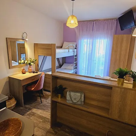 Niriides Boutique Lägenhetshotell Vrasná