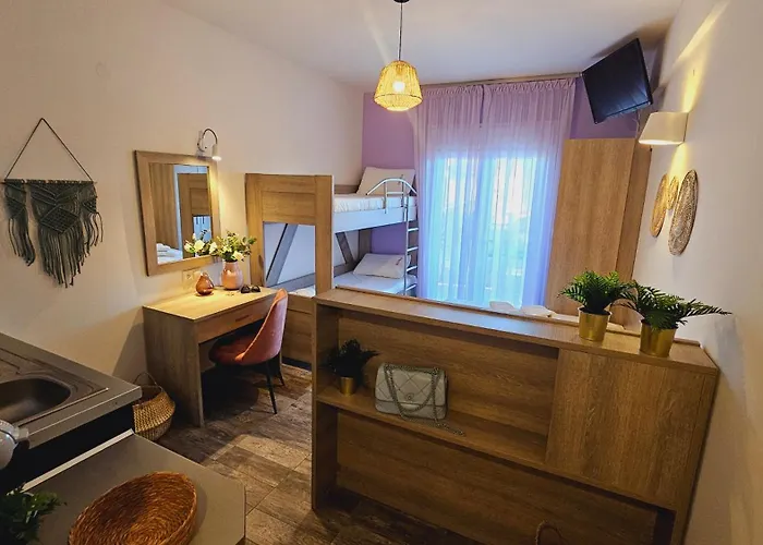 Niriides Boutique Apart Otel Vrasná